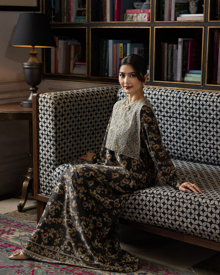 Minor Defect - Basafa Dress - Islamic Journey In Africa - Algiers Edition