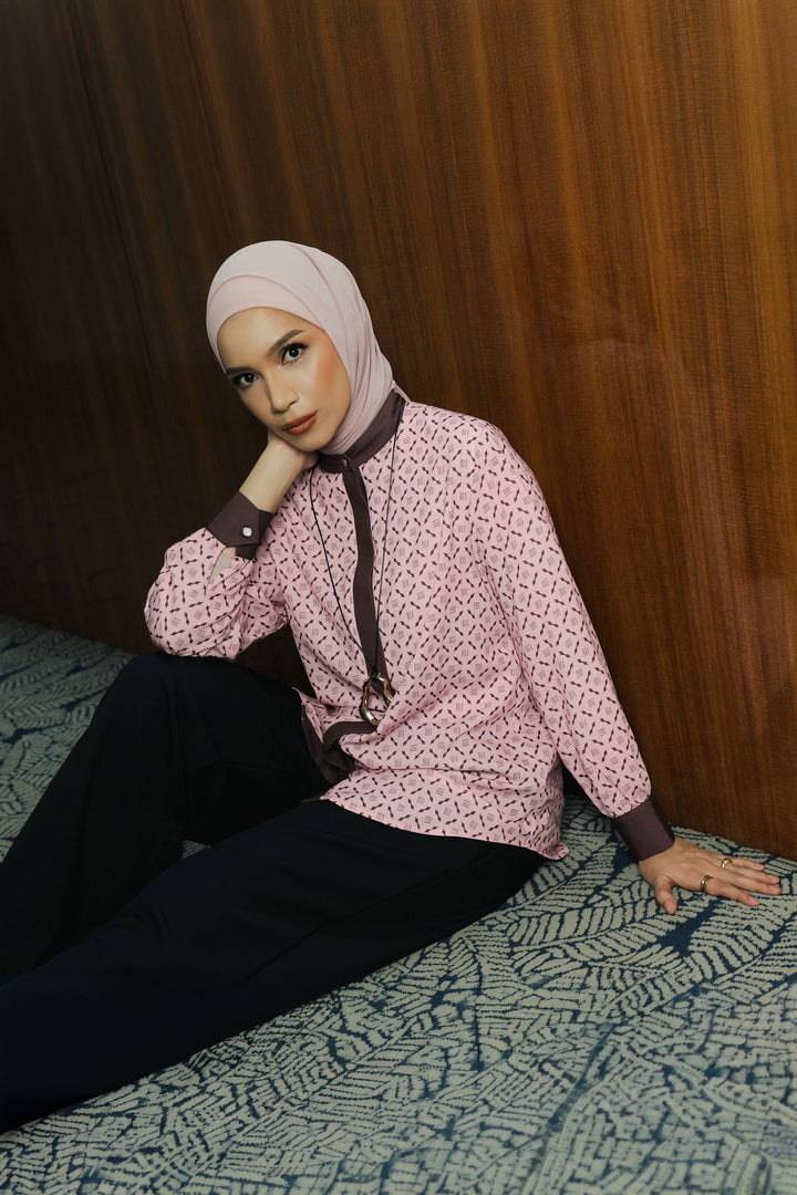 Minor Defect - Briony Kemeja Wanita - Monogram - Coastal Breeze