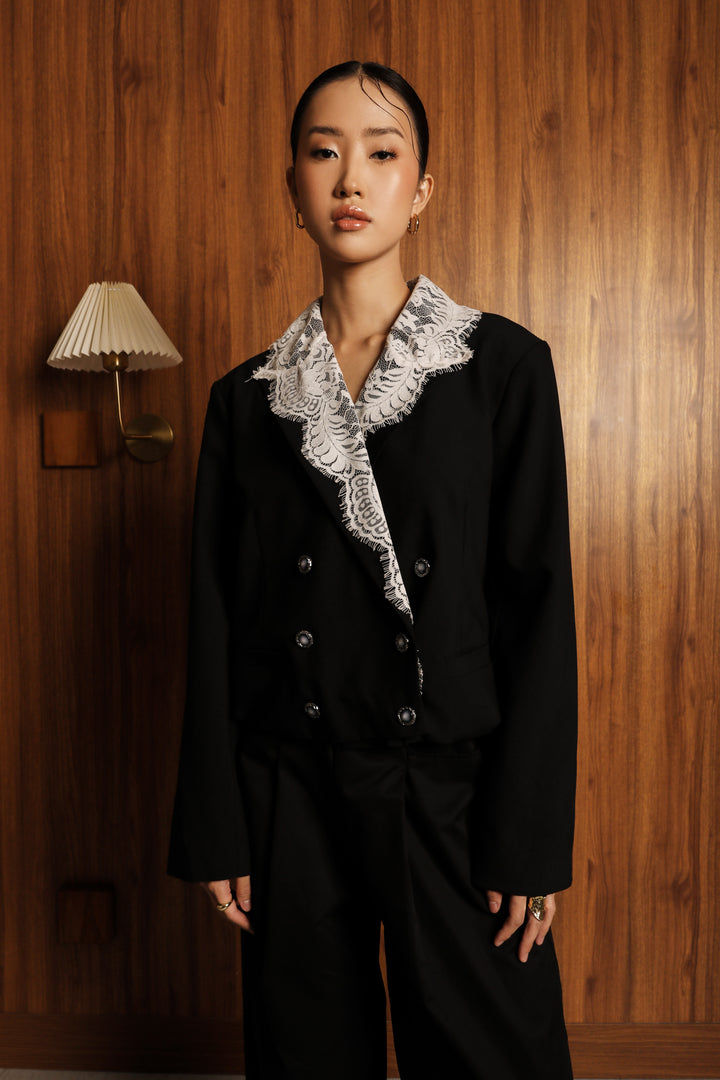 Bonvie Blazer - Beneath The Surface