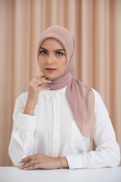 BIA by Zaskia Mecca - Cleora Kerudung Segi Empat Paris Premium