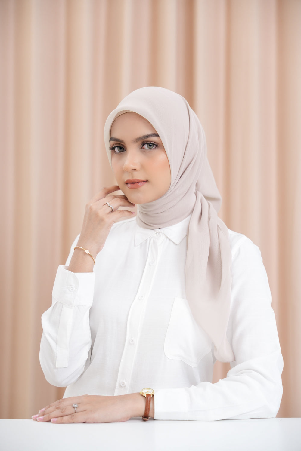 BIA by Zaskia Mecca - Cleora Kerudung Segi Empat Paris Premium