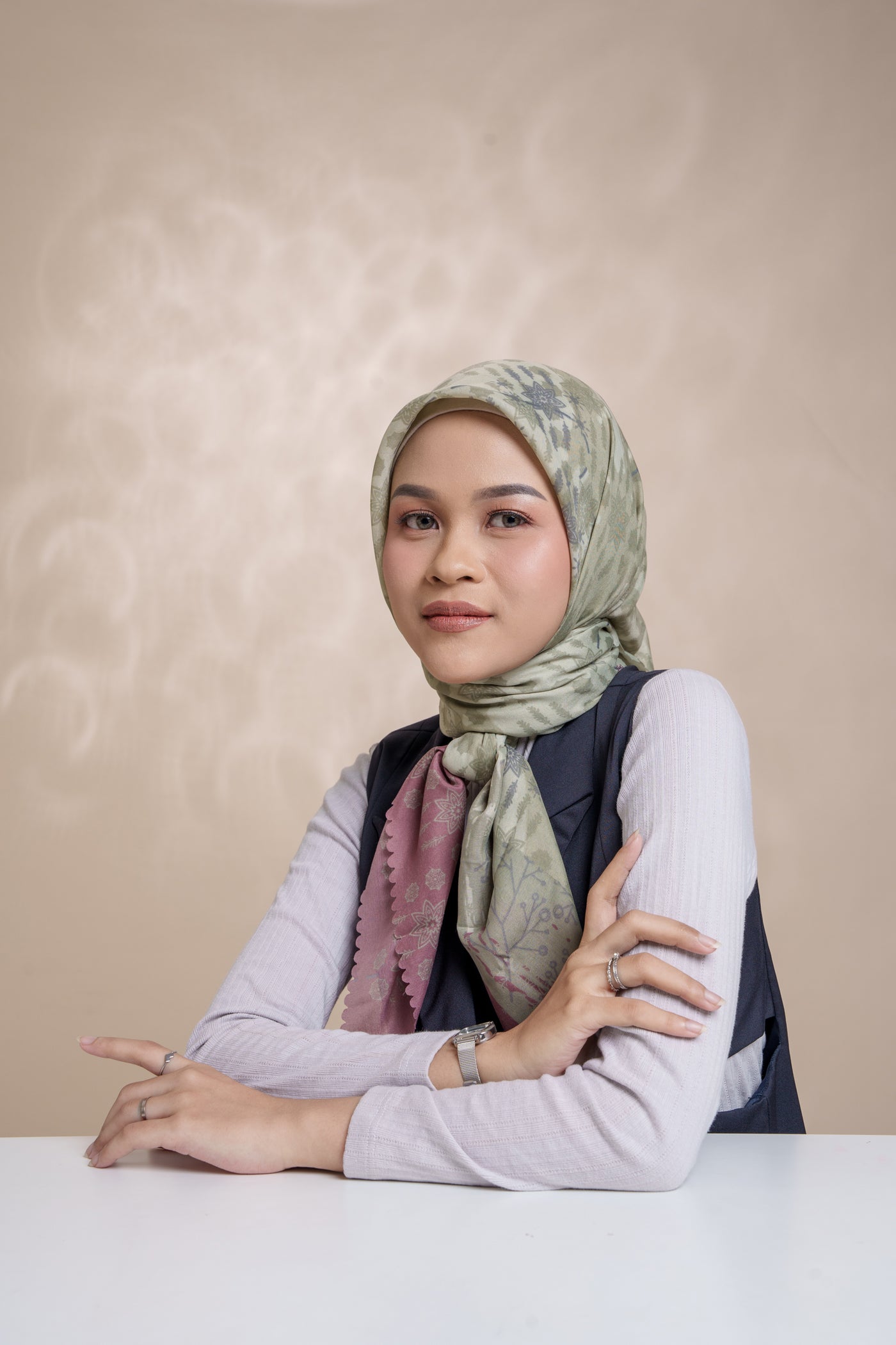 [Year End Sale] BIA by Zaskia Mecca - Denmark Sand Scarf Kerudung Segi Empat