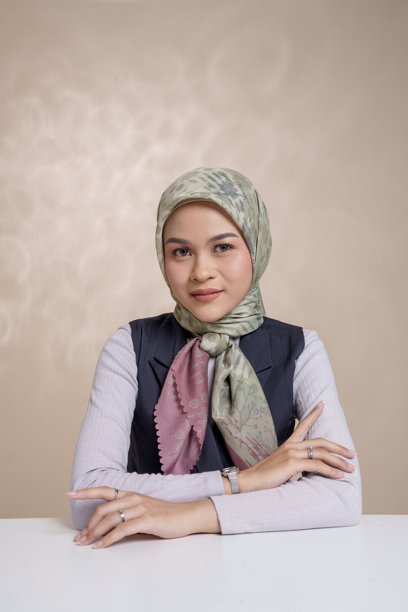 [Year End Sale] BIA by Zaskia Mecca - Denmark Sand Scarf Kerudung Segi Empat