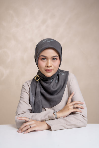 [Anniversary Sale] BIA by Zaskia Mecca - Elsa Cocoa Scarf Kerudung Segi Empat - Edisi Kazan Rusia