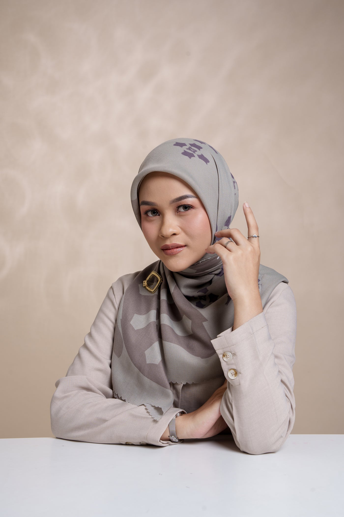 [Year End Sale] BIA by Zaskia Mecca - Elsa Taupe Scarf Kerudung Segi Empat - Edisi Kazan Rusia