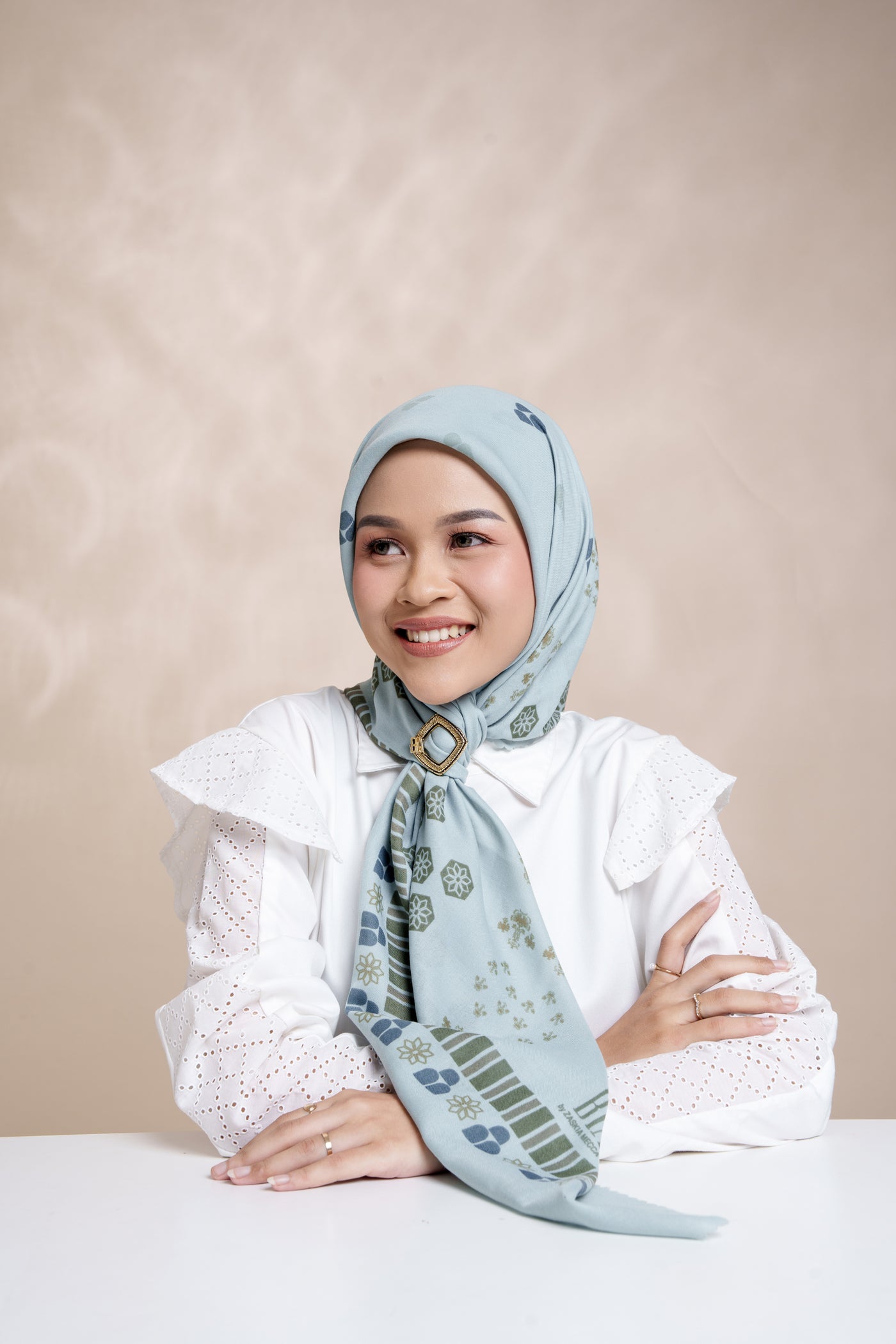 [Anniversary Sale] BIA x Revalina S Temat - Elva Turquoise Scarf Kerudung Segi Empat - Edisi Yunani