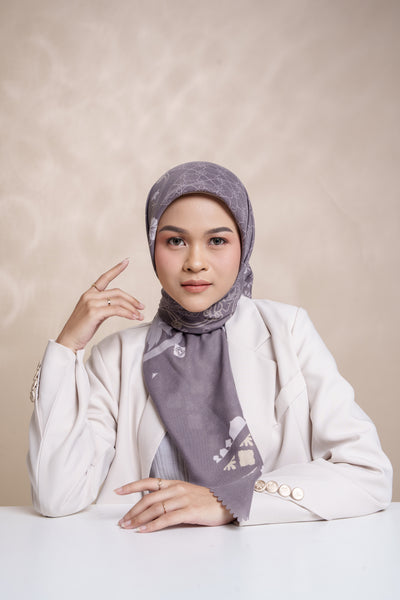 BIA x Cut Meyriska - Euni Scarf Kerudung Segi Empat - Rumania Edition