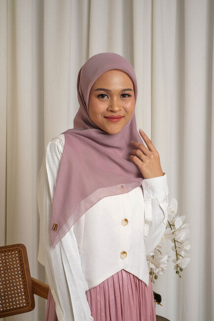 BIA by Zaskia Mecca - Clenia Kerudung Segi Empat Paris Premium