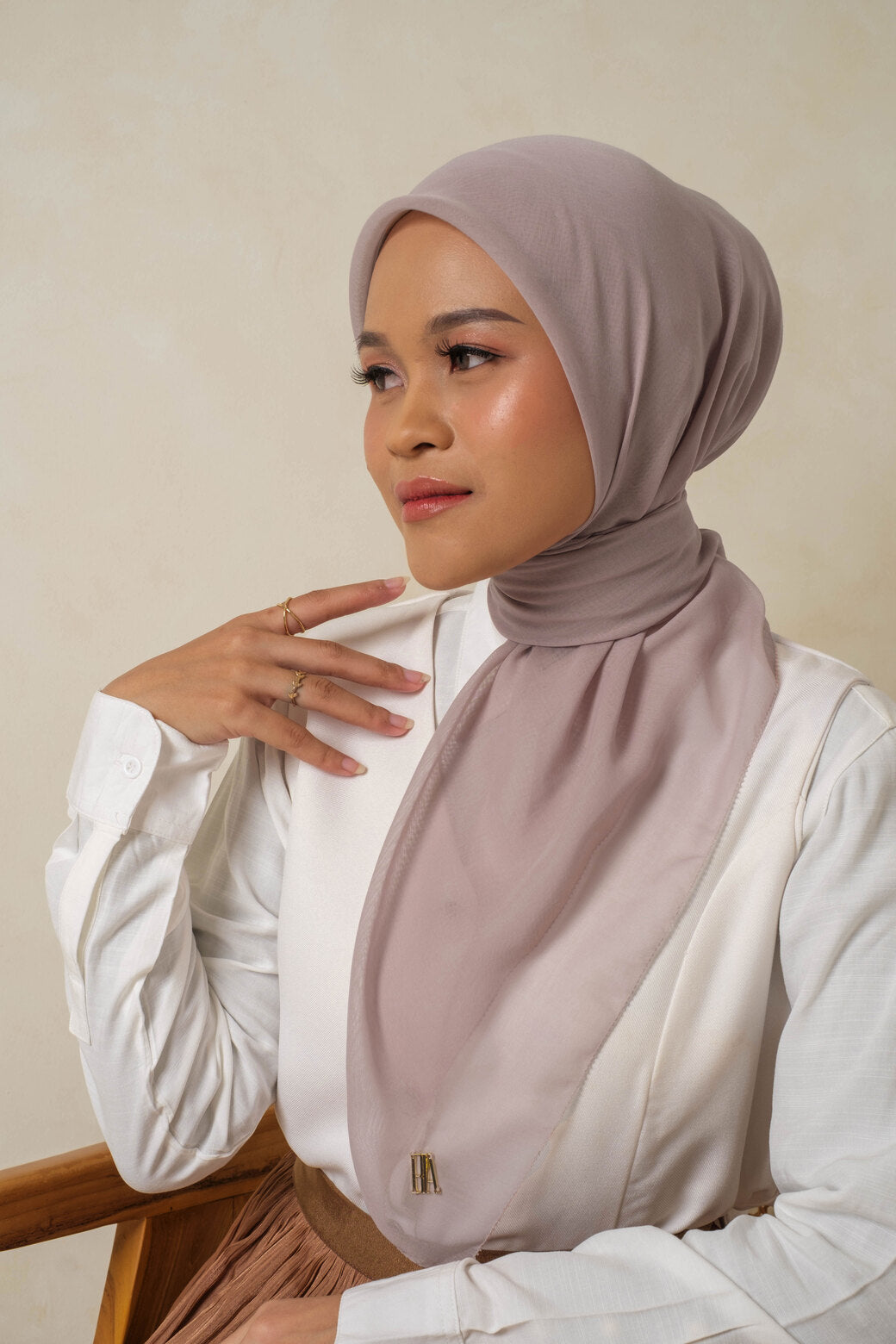 BIA by Zaskia Mecca - Clenia Kerudung Segi Empat Paris Premium