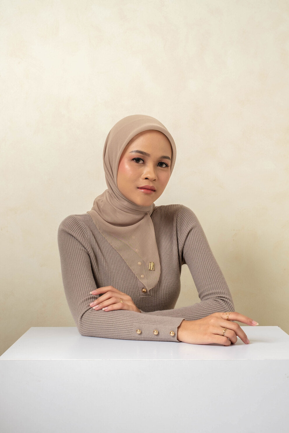 BIA by Zaskia Mecca - Clenia Kerudung Segi Empat Paris Premium