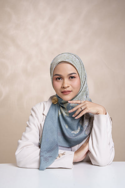 [Year End Sale] BIA by Zaskia Mecca - Spanyol French Gray Scarf Kerudung Segi Empat