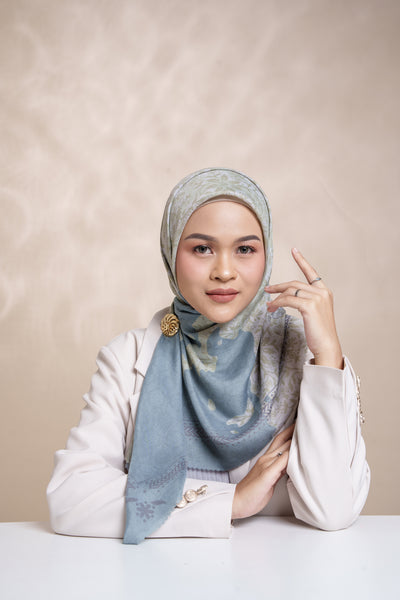 [Year End Sale] BIA by Zaskia Mecca - Spanyol French Gray Scarf Kerudung Segi Empat