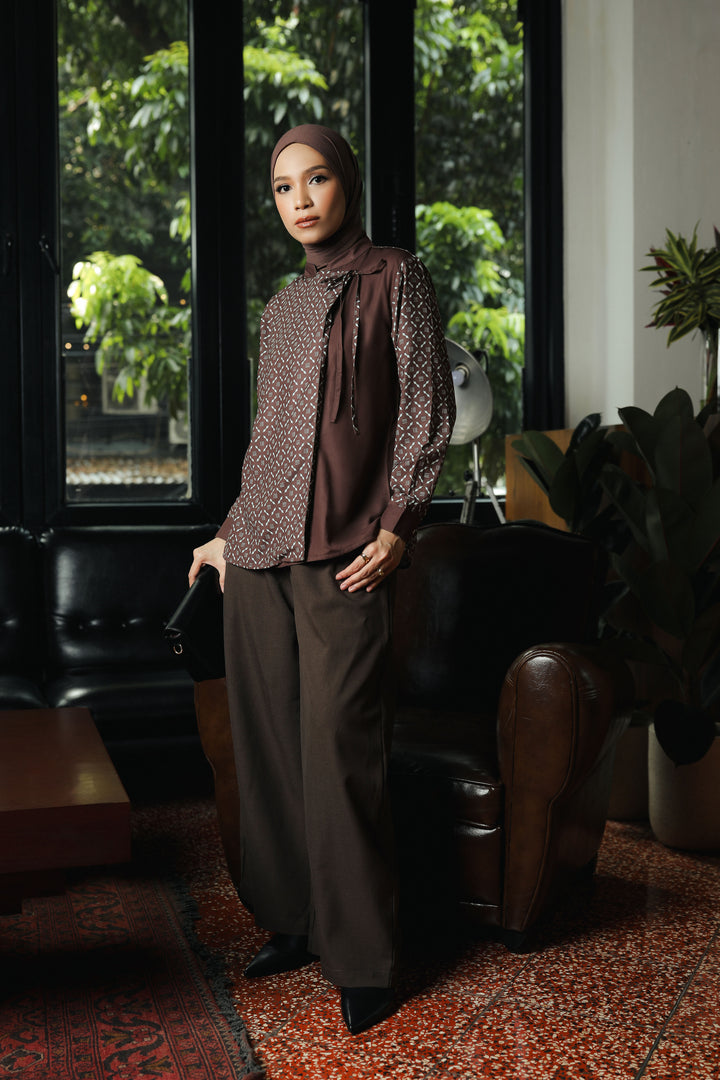BIA by Zaskia Mecca - Ursya Kemeja Wanita - Monogram - Urban Ease