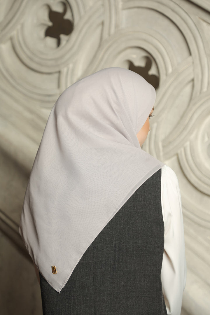 Minor Defect - Blaire Hijab Polos - Hijab Segi Empat Paris Japan Premium Breathable