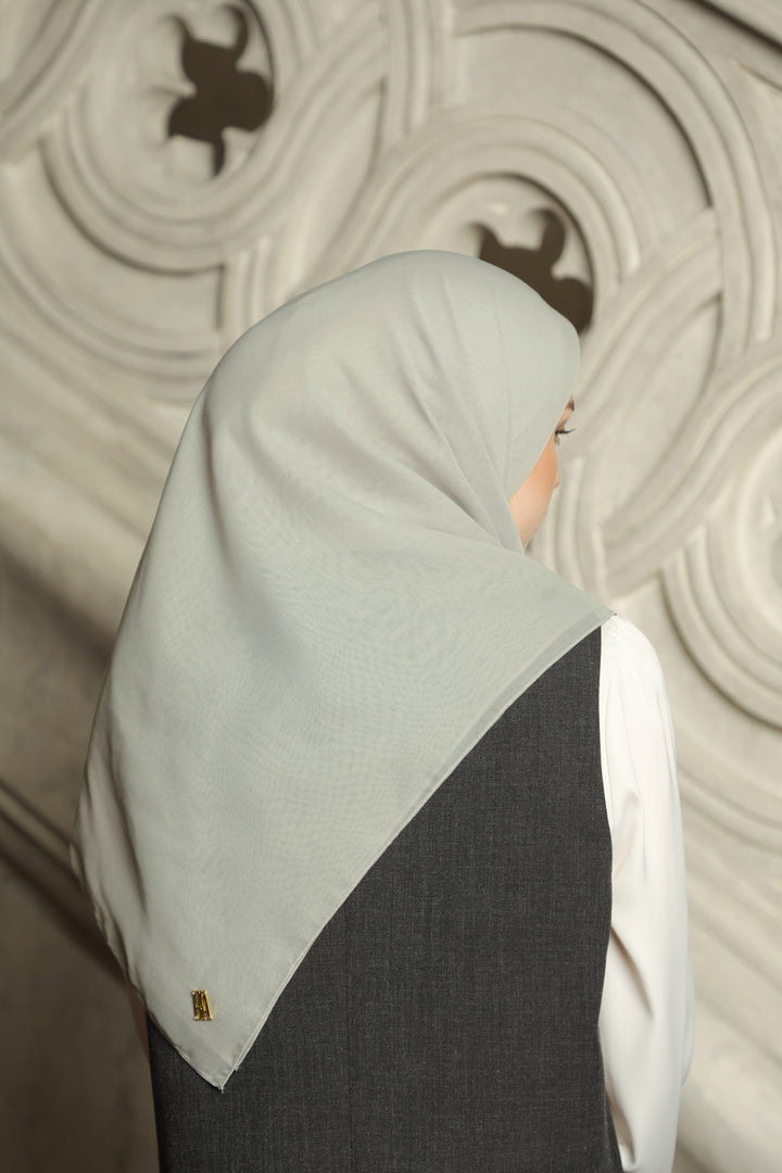 Minor Defect - Blaire Hijab Polos - Hijab Segi Empat Paris Japan Premium Breathable