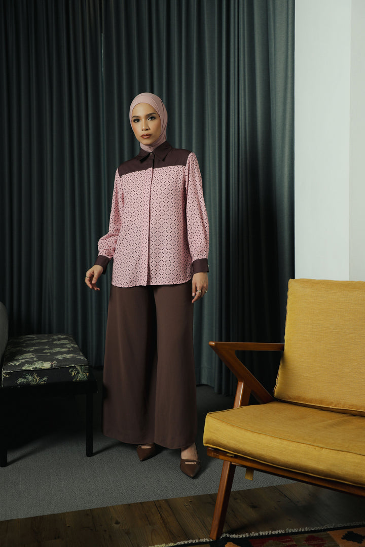 Minor Defect -Brisea Kemeja Wanita - Monogram - Coastal Breeze