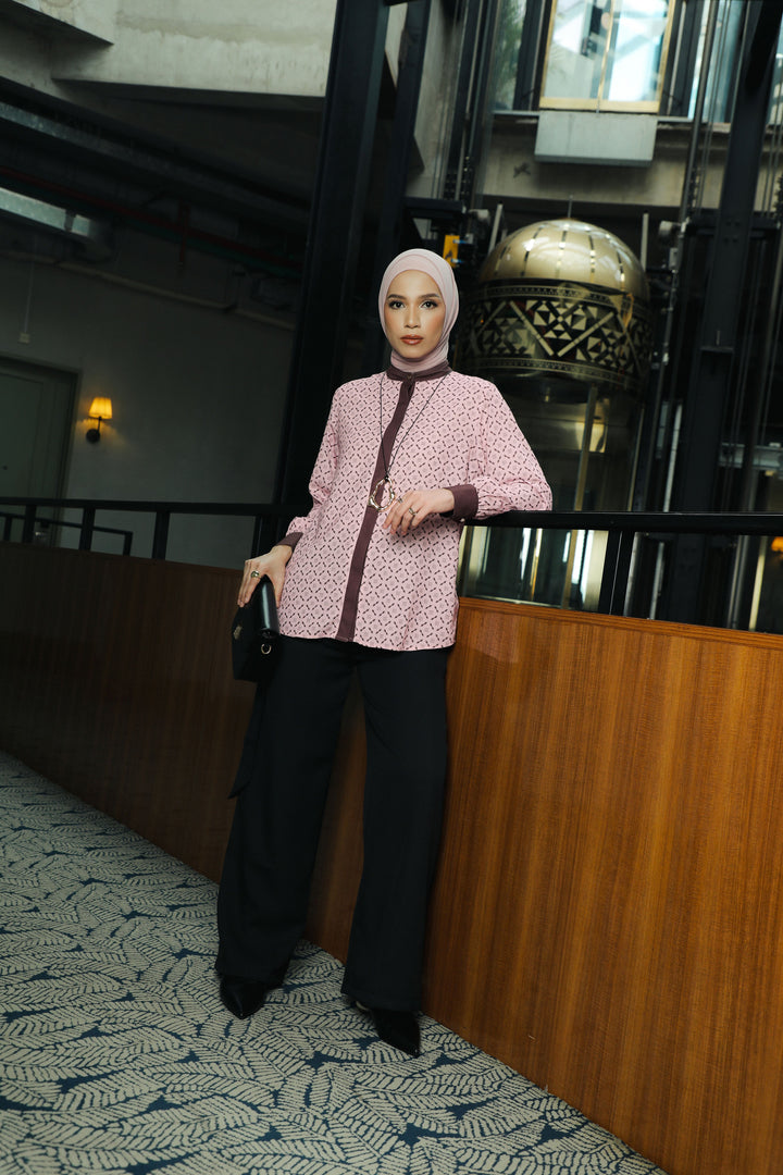 Minor Defect - Briony Kemeja Wanita - Monogram - Coastal Breeze