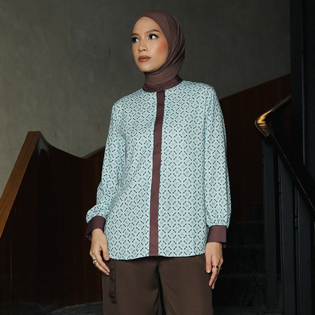 Minor Defect - Briony Kemeja Wanita - Monogram - Coastal Breeze