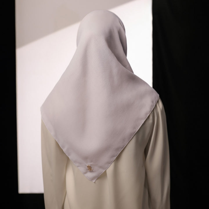 BIA by Zaskia Mecca - Prisia Hijab Polos - Kerudung Segi Empat Paris Japan Premium