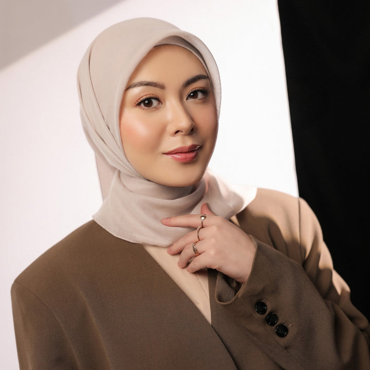 BIA by Zaskia Mecca - Prisia Hijab Polos - Kerudung Segi Empat Paris Japan Premium