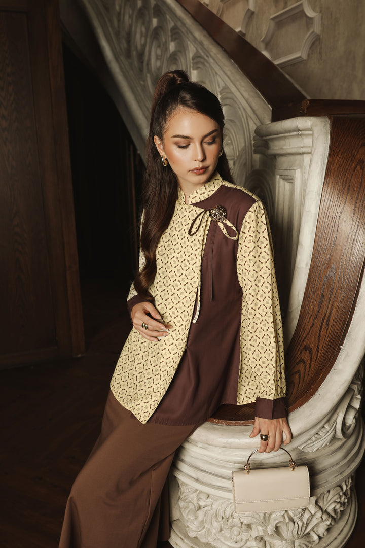 Ursya Kemeja Wanita - Monogram - Urban Ease